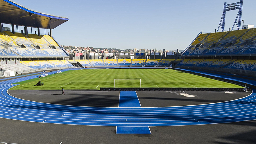 O Grand Stade de Tanger tem capacidade para 65 mil pessoas