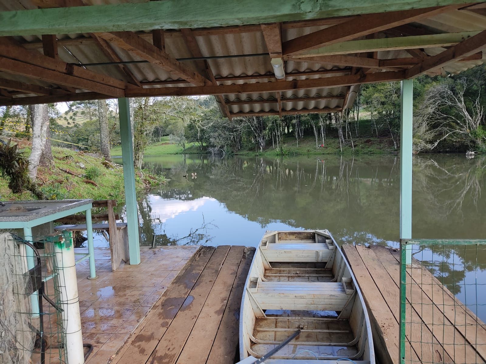 Três pessoas morrem afogadas após bote virar em represa no Paraná
