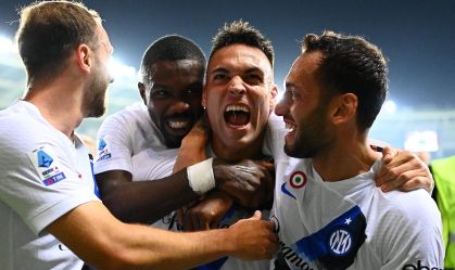 Lautaro Martínez comemora gol pela Inter na Serie A italiana