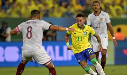 Neymar em ação pelas Eliminatórias da Copa do Mundo 2026