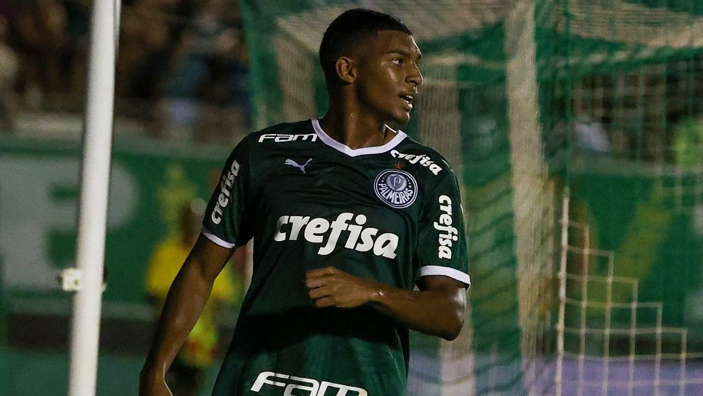 Luis Guilherme, do Palmeiras, interessa ao Manchester United, diz jornal