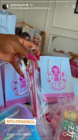 Jojo Todynho mostrou material escolar recebido em sua casa / Reprodução/Instagram