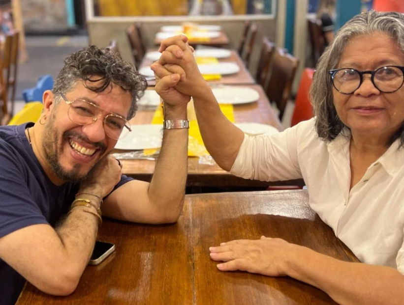 Imagem de destaque do post: "Não é falso", diz Marlene Mattos ao anunciar que trabalhará com Jean Wyllys