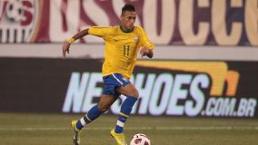 Neymar estreando pela Seleção Brasileira em 2010, no amistoso contra os Estados Unidos