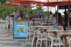 Médicos foram baleados em quiosque na Barra da Tijuca, na zona oeste do Rio de Janeiro