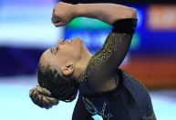 Rebeca Andrade fatura a prata no individual geral no Mundial; Biles é ouro