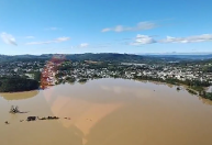 Alto do Vale do Itajaí, em Santa Catarina, registra alagamentos após fortes chuvas