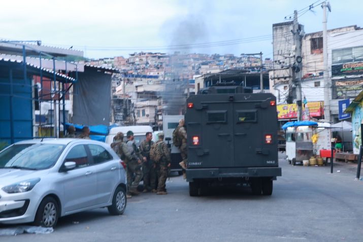 Integrantes das polícias Civil e Militar do Rio de Janeiro deflagram nesta segunda-feira (9), uma operação em resposta à morte dos três médicos ocorrida na semana passada. / JOSE LUCENA/THENEWS2/ESTADÃO CONTEÚDO