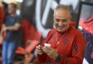 Tite fala sobre início no Flamengo e projeta estreia contra o Cruzeiro
