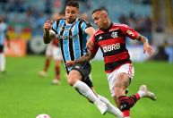 Brasileirão: Grêmio vira sobre o Flamengo em primeira derrota de Tite