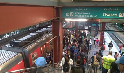 Imagem de destaque do post: Após passar mais de 24 horas com falhas na operação, Linha 9–Esmeralda é normalizada em SP