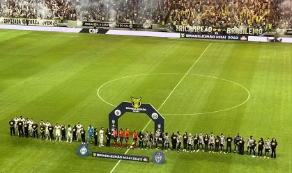 Atlético-MG: professoras de Hulk e Everson entram em campo ao lado dos jogadores na Arena MRV