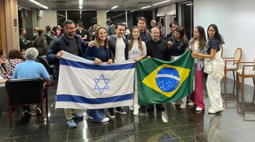 Segundo grupo de brasileiros repatriados de Israel devido à guerra contra o Hamas chegam ao Rio de Janeiro / Rachel Amorim/CNN