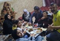 Brasileiros em Gaza recebem apoio psicológico em grupo de WhatsApp; veja mensagens