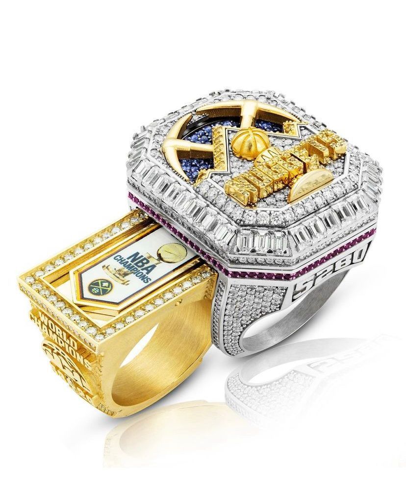 O anel de campeão foi feita pela Jason's Jewelry e entregue ao Denver Nuggets / Divulgação/Jason's Jewelry