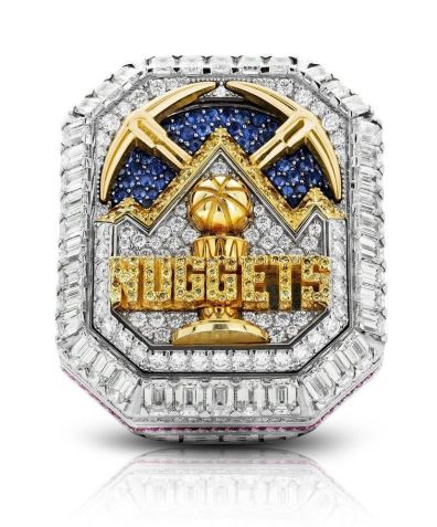 O anel de campeão foi feita pela Jason's Jewelry e entregue ao Denver Nuggets / Divulgação/Jason's Jewelry