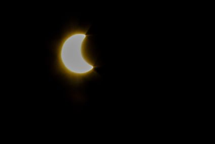 Eclipse anelar (parcial) visto em Belo Horizonte (MG)