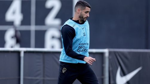 Renato Augusto em treino deste sábado