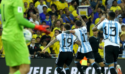 Jogo marcado por muita confusão antes da bola rolar, a Argentina vence o Brasil no Maracanã com o gol de cabeça do Otamendi e marcou a primeira derrota em casa nas eliminatórias do Brasil