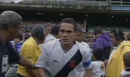 Alex entra em campo pelo Vasco em 2003