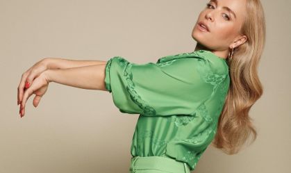 "Me sentindo mais confortável em mim", diz Angélica sobre a chegada dos 50