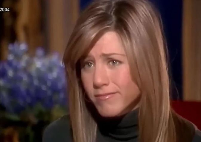 Atriz chorou durante entrevista ao falar de vícios de Matthew Perry / Foto: reprodução abc