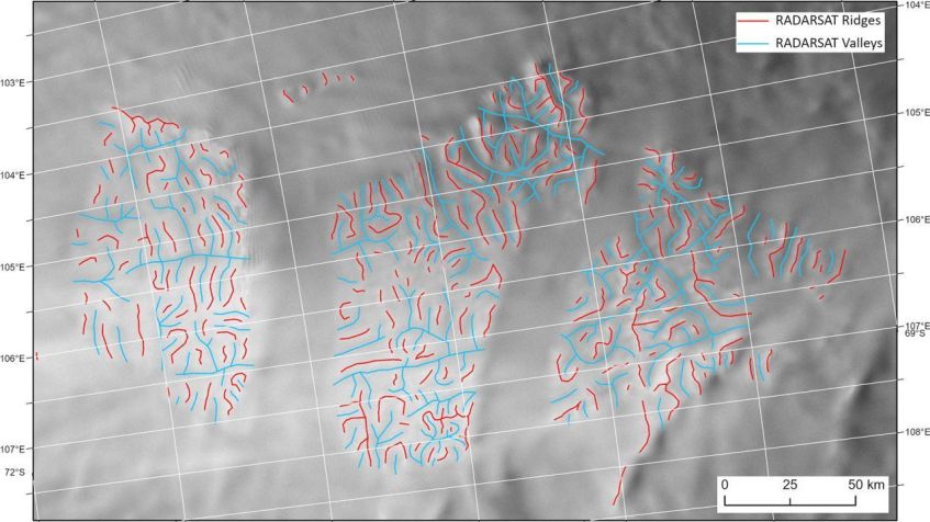 Um antigo terreno de vales e cordilheiras foi descoberto sob o manto de gelo da Antártida Oriental / Stewart Jamieson/Neil Ross/Duncan Young/ICECAP