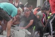 Campo de refugiados palestinos em Gaza é atingido por ataque aéreo de Israel