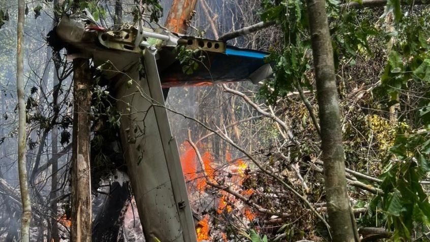 Queda de avião no acre inicia incêndio e deixa 12 mortos. / Corpo de Bombeiros Militar do Estado do Acre