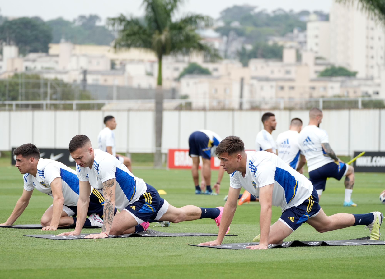 Jogadores do Boca Juniors em treino no CT Joaquim Grava