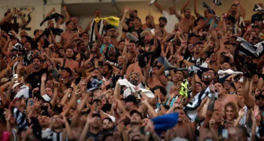 Torcida do Botafogo presente no Maracanã