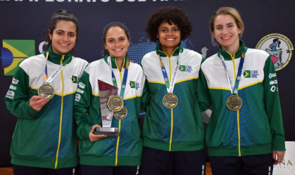 Equipe brasileira de florete feminino ganha ouro no Sul-Americano
