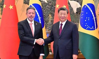 Arthur Lira se reúne com Xi Jinping em Pequim para discutir cooperação entre Brasil e China