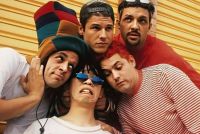 "Mamonas Assassinas": filme estreia gratuitamente no streaming; saiba onde ver