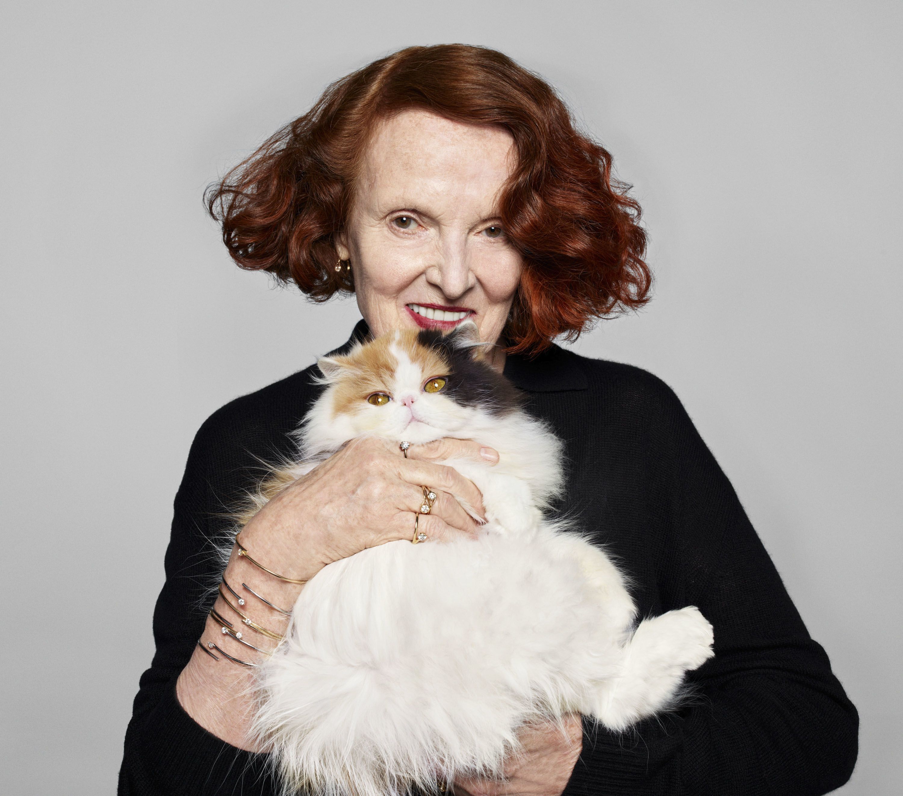 A modelo e ex-colaboradora da Vogue Grace Coddington para a linha cultivada em laboratório da Pandora / Cortesia Pandora