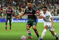 Fluminense solta nota de repúdio contra arbitragem em empate com Corinthians