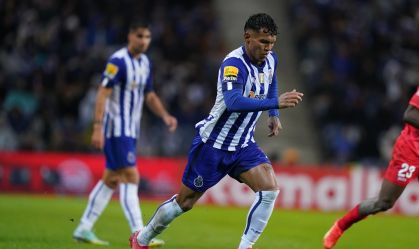 Gabriel Veron em jogo do Porto