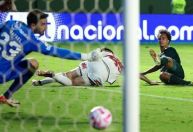 São Paulo perde para o Goiás, que embola briga para fugir do Z4 no Brasileirão