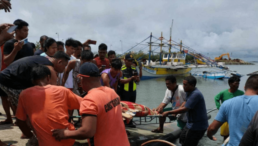 Fotos divulgadas pela guarda costeira filipina mostram a cena em Barangay Cato no dia 3 de outubro / Guarda Costeira Filipina
