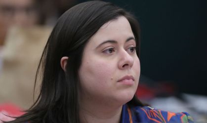 Sâmia Bomfim diz que família está destroçada e pede seriedade na investigação após assassinato do irmão