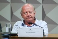 Empresário conhecido como “pai da soja” de MT fica em silêncio na CPMI do 8/1