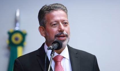Lira defende endurecimento de regras contra inteligência artificial na eleição