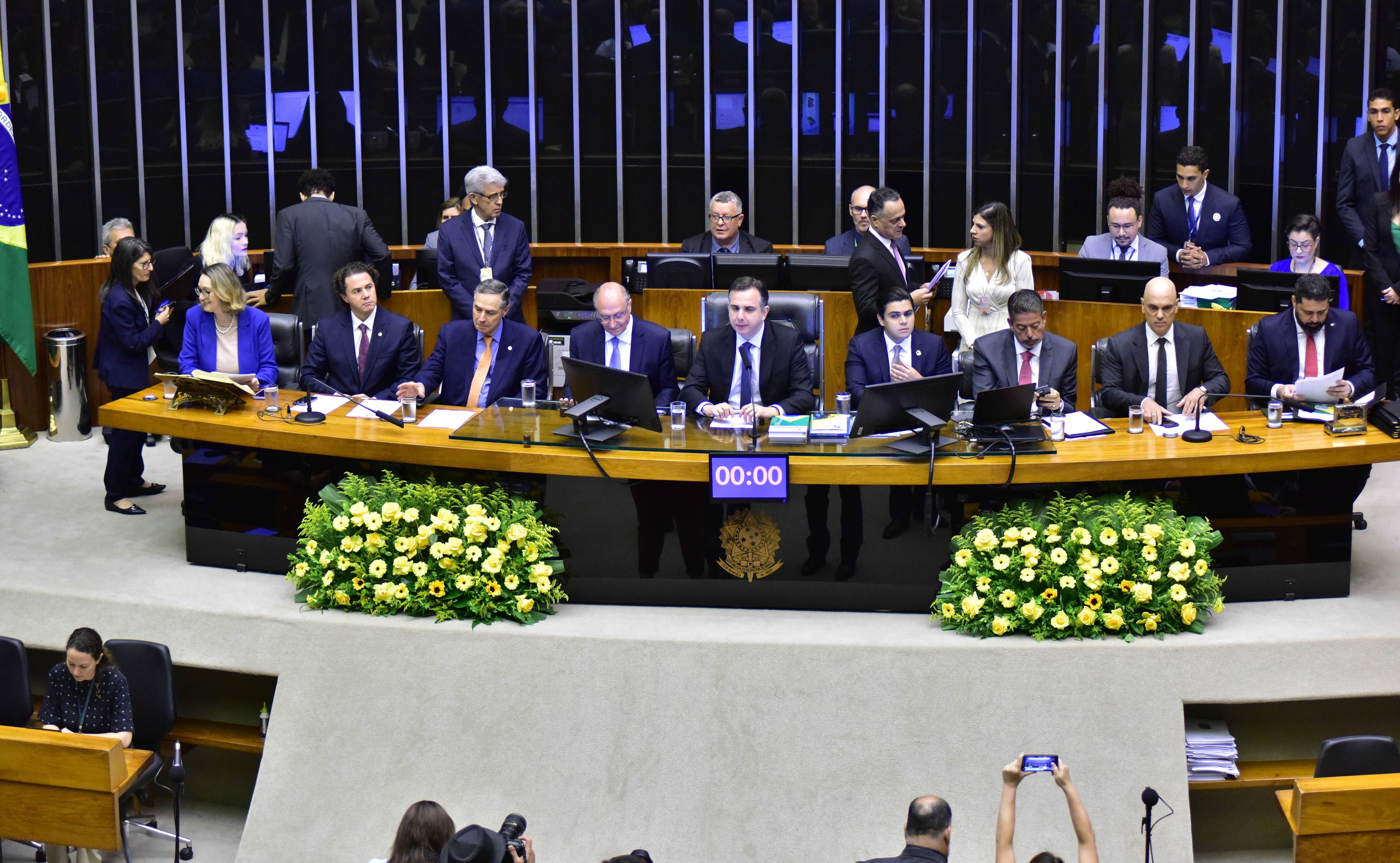 Sessão Solene no plenário da Câmara dos Deputados pelos 35 anos da Constituição Federal de 1988, em 5 de outubro de 2023. / Zeca Ribeiro / Câmara dos Deputados
