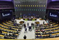 Parlamentares avaliam incluir Judiciário em proposta de reforma administrativa