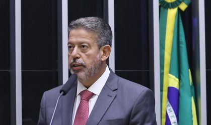 Vamos manter ganhos do texto da reforma tributária propostos pelo Senado, diz Lira antes de votação