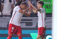 Vasco perde para o Inter em São Januário e se complica na luta contra o Z4