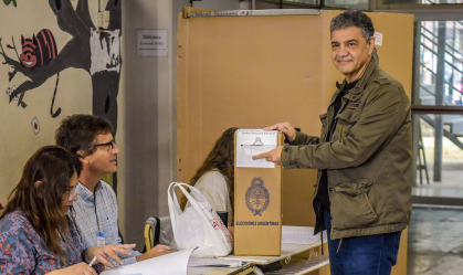 Candidato desiste de disputar o 2º turno e Jorge Macri será o novo prefeito de Buenos Aires