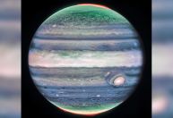 Telescópio Webb detecta característica nunca antes vista na atmosfera de Júpiter