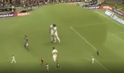 Diogo Oliveira agrediu Kuscevic com cabeçada durante o jogo com o Atlético