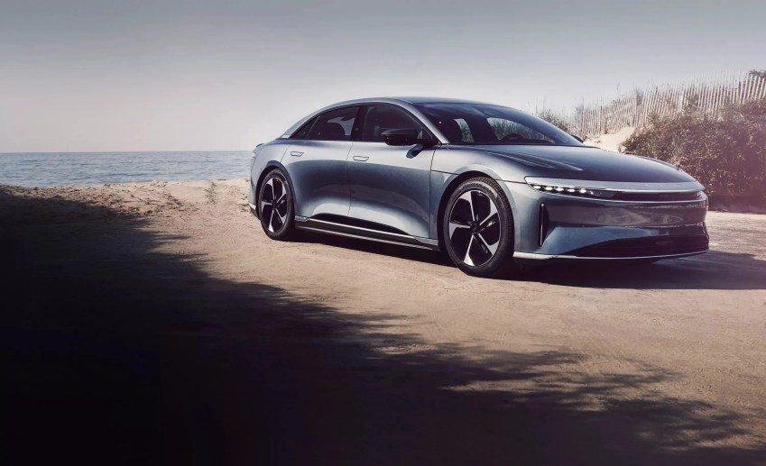 Empresa de carros elétricos instalada em solo árabe informou que cerca de 95% da produção será exportada/ Divulgação